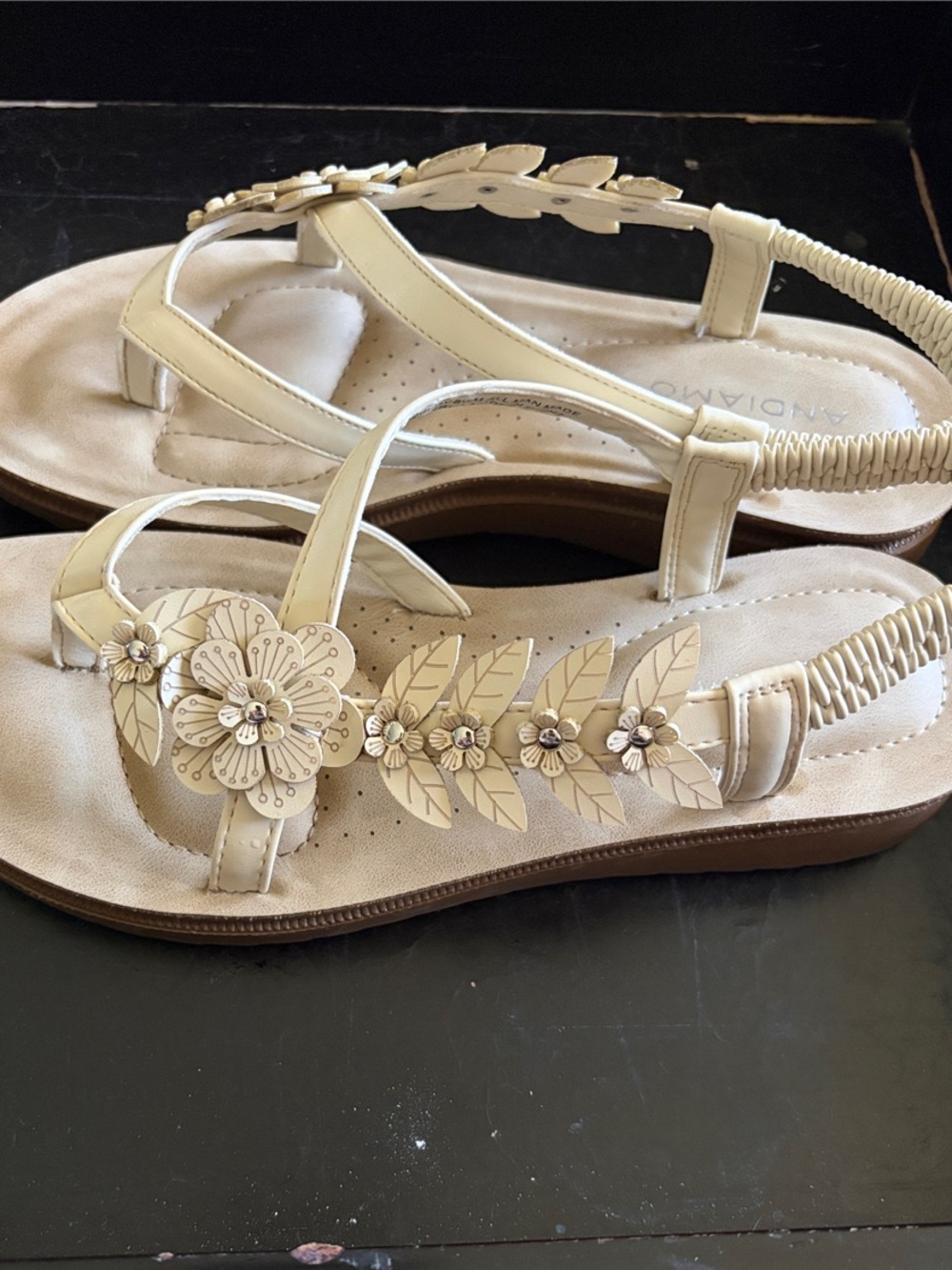 Andiamo Comfort Floral Sandals - Picture 2 of 7